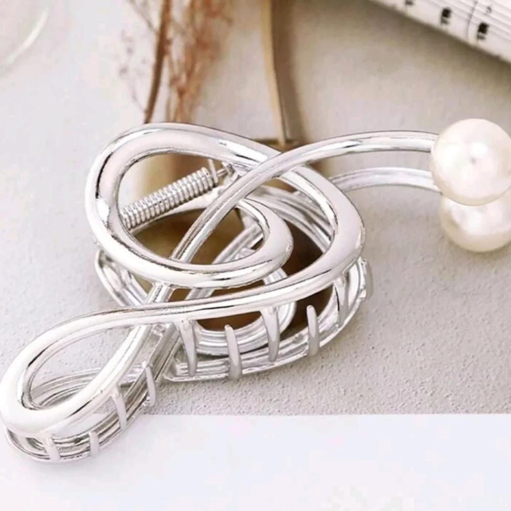 Music note decor metal hair clip (silver) - Picture 3 of 5